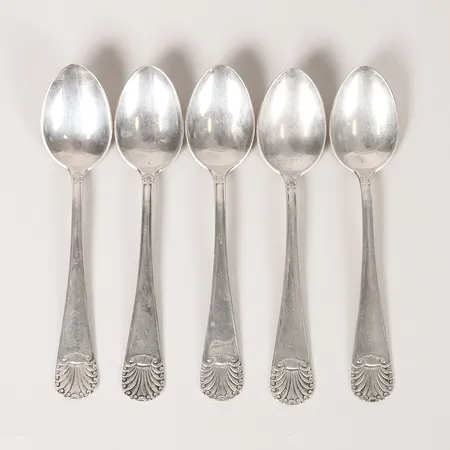 Fem skedar, längd: 115mm, stämplad I.F., utländska stämplar, silver. Vikt: 61,8 g