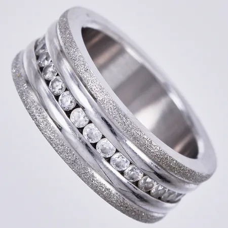Ring med stenar, Edblad, stl: ca 17,5, bredd: ca 8mm, silverfärgad metall 