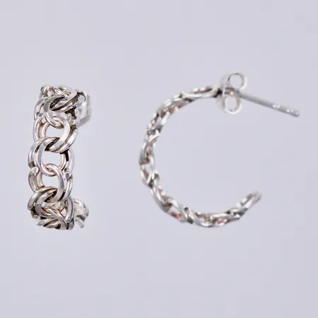 Ett par örhängen, Bismarck, längd: ca 1,5cm, bredd: ca 5mm, 925/1000, silver Vikt: 2,2 g