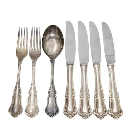Diverse silverbestick, 830/1000, knivblad i rostfritt stål, bruttovikt 453g (knivar väger 288g)
