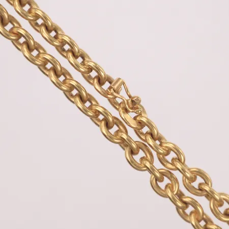 Kedja, längd 54cm, bredd 5mm, 18K  Vikt: 52,5 g