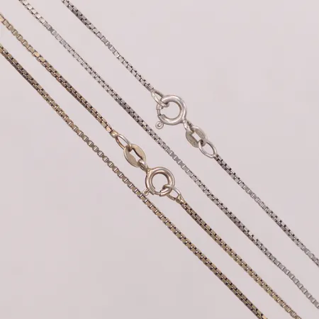 2 kedjor venezia, läng 37cm, bredd 1mm, ena förgylld silver, silver  Vikt: 5 g