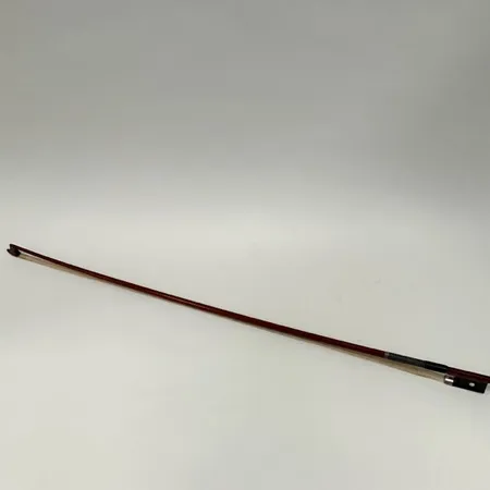 Violinstråke, signerad: S.E.Berg Stockholm, längd 74,5cm, 61,5gr 