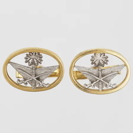 Ett par manschettknappar, ca 22x18mm, 18K Vikt: 11,9 g