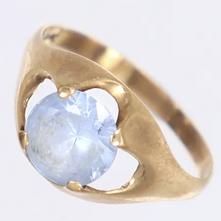 Ring med blå sten, stl 19, bredd 2-11mm, slitage, 14K Bruttovikt: 2g Vikt: 2 g