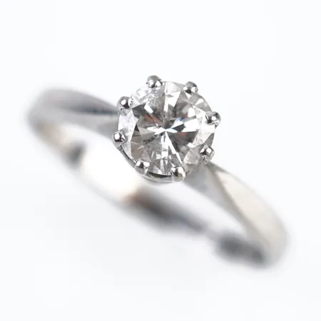Ring m diamant 0,56ct enligt gravyr uppskattningsvis V SI, vitguld, stl 16(50), 18k Vikt: 2,4 g