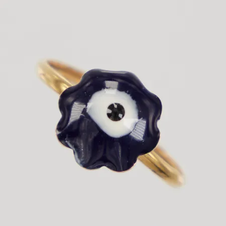 Ring, flexibel skena stl 15-16, bredd 1,5-9mm, nazar i emalj, ostämplad, 18K,  Vikt: 0,8 g