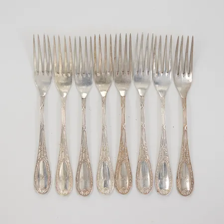 8 Efterrättsgafflar, modell Louis XVI, ca 146mm, monogramgravyr, CGH år 1930, Silver 830/1000 Vikt: 199,6 g