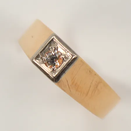 Ring tvåfärgad med vit sten, stl 16½ bredd 3-5mm, 18K  Vikt: 1,7 g