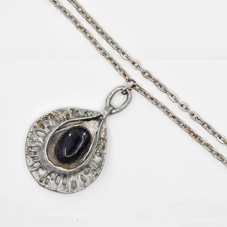 Collier, 70cm, bredd 5,4mm, hänge lila sten 5x8cm inklusive ögla, metall