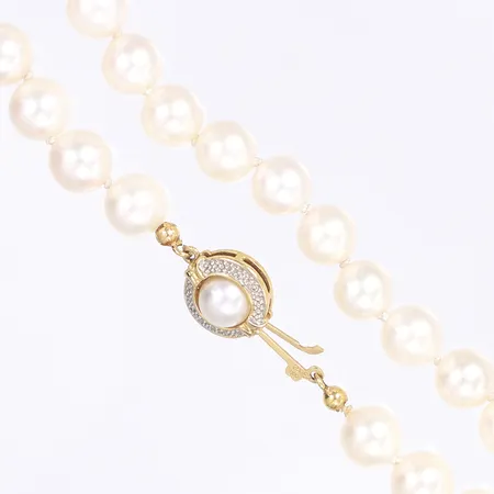 Pärlcollier med odlade sötvattenpärlor, Ø8mm, längd 46cm, lås i 18K med små diamanter 8x ca 0,01ct, Bruttovikt: 38,1g Vikt: 38,1 g
