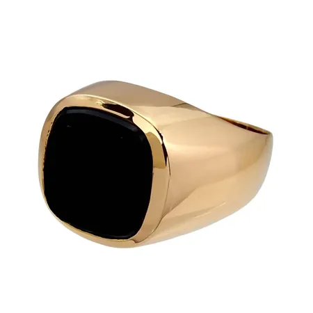 Klackring, 18K guld, Onyx 10x10 mm, Guldvaruaktiebolaget G. Dahlgren & Co Ab, Malmö, svensk kontrollstämpel, Ø17,0 mm, bredd 3,7 - 13 mm, mycket fint skick, sten utan anmärkning Vikt: 4,7 g