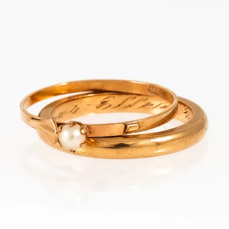 Diverse defekt/graverat guld i 18K. Vikt: 5,3g. 