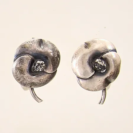 Ett par örhängen, 22x16mm, design: Gertrud Engel, clips, silver 830/1000 Vikt: 5,6 g