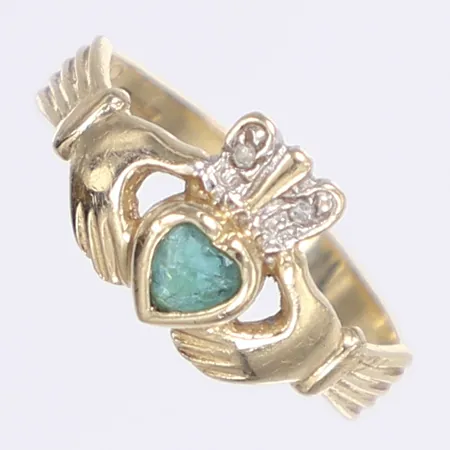 Ring med grön och vita stenar, stl ca 16, bredd 2-9mm, defekt bucklig skena, 14K Vikt: 1,8 g