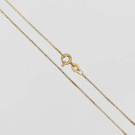 Kedja, Venezia, längd: 43 cm, bredd: 0,75 mm, mindre glapp i lås, 18K guld. Vikt: 2,5 g