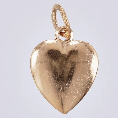 Hänge hjärta, längd: ca 1,5cm, bredd: ca 11mm, GD & Co, Guldvaruaktiebolaget G. Dahlgren & Co Ab, Malmö, 18K  Vikt: 1,7 g