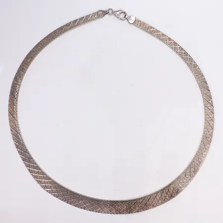 Halscollier, halvstelt, 45cm, bredd 5-10mm, missfärgat, silver 925/1000 Vikt: 24 g