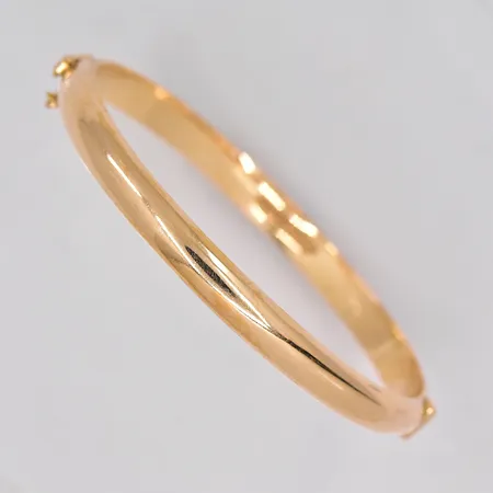 Armring, öppningsbar, Ø 62mm, graverad, ihålig, 14K Vikt: 10,3 g