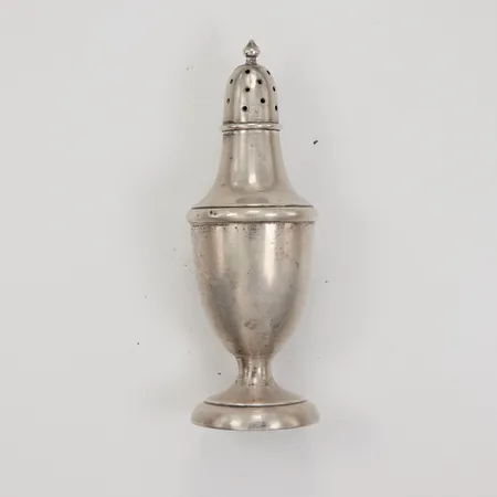 Ströare, höjd ca 12cm, går ej att öppna, bucklor/skevheter, engelska stämplar, Silver  Vikt: 36,8 g