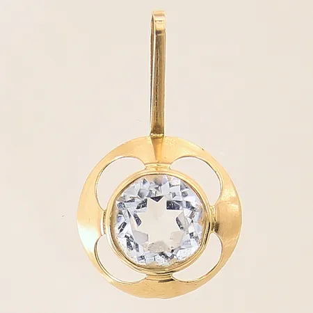 Hänge med bergkristall, 34x19mm, Bengt Hallberg guldsmeds AB, Köping, år 1999, mindre buckla, sten med lätt slitage kring fasetter, 18K  Vikt: 2,8 g