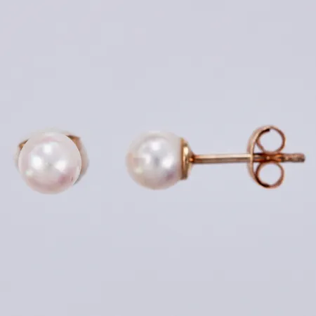 Ett par örhängen med odlade pärlor, Ø ca 5mm, 18K Vikt: 0,7 g
