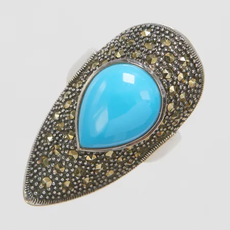 Ring, markasiter, sten, stl 18½, bredd 4-37,5mm, 925/1000 silver, bruttovikt: 12,5g Vikt: 0 g