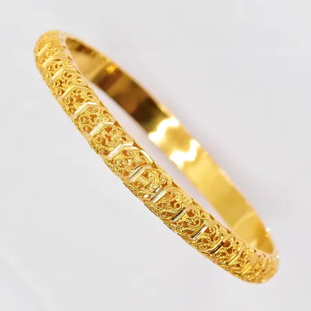 Armring, Ø 62mm, bredd 7,5mm, 21K   Vikt: 14,7 g