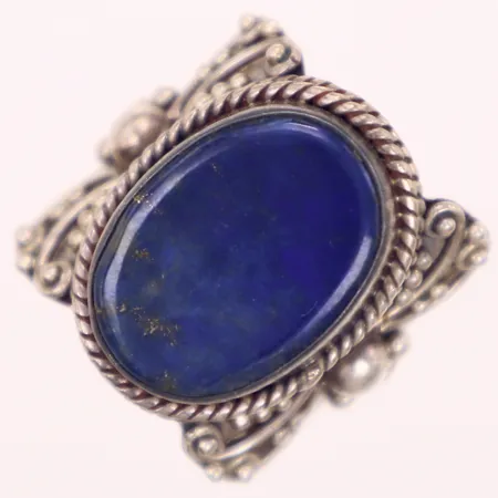Ring, stl 17¼, bredd 4-21mm, blå sten, silver Vikt: 9,1 g
