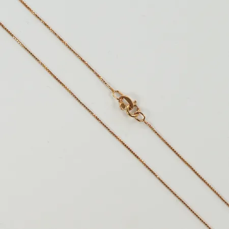 Halskedja, längd 39cm, bredd1mm, defekta länkdelar, 18K Vikt: 0,9 g