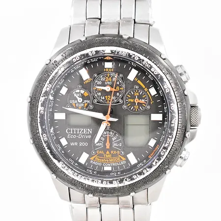 Herrur Citizen Promaster Eco-Drive WR200, 46mm, kronograf, digital, analog dag och datum, ej funktionstestad, behov av batteribyte, repig länk och bezelring, stållänk ca 20cm, inga tillbehör 