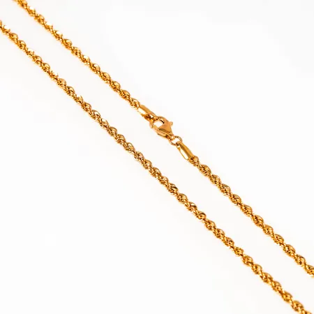 Kedja, ihålig Cordel i 21K guld. Den är 46,5 cm lång, 2,2 mm bred och väger 3,8g. Karbinhake. 
