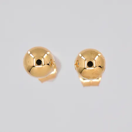Ett par örhängen, Ø 5mm, 18K Vikt: 0,7 g