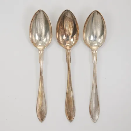 3 Matskedar, ca 19cm, gravyr/skevheter, Silver 830/1000 Vikt: 140,3 g