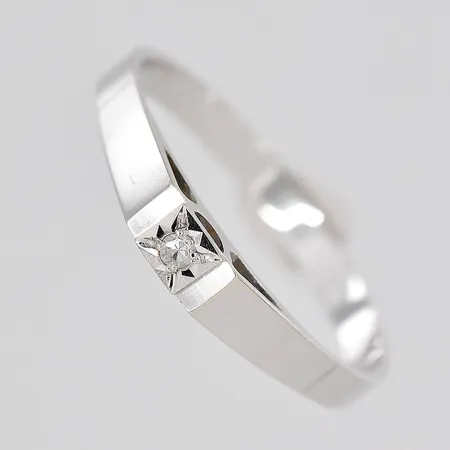 Ring vitguld, stl 18¾, diamant 0,02ct nagg, 18K Vikt: 1,9 g