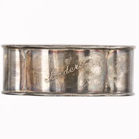 Servettring, GAB, Stockholm, 3x5x2cm, gravyr, slitage, silver.  Vikt: 11,2 g