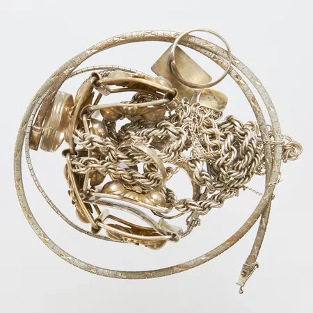 Diverse silver, defekta, skeva, avklippta, 800-925/1000 silver, bruttovikt: 82,2g Vikt: 82,2 g