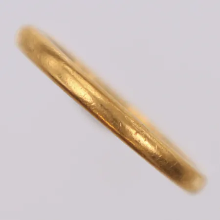 Ring, gravyr, 23K  Vikt: 4,5 g