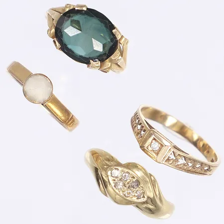 Fyra ringar, delvis med sten, slitage/defekta, 14K Bruttovikt: 10,1g Vikt: 10,1 g