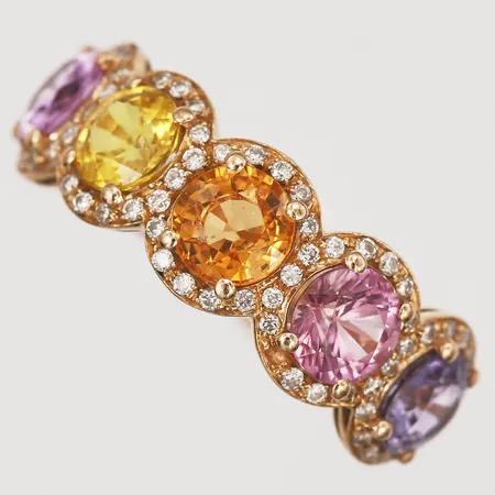 Ring med rosa, lila, orange och gul safir, ca 0,60-0,65ct/st, samt diamanter 65x ca 0,005ct, stl: 16¼, bredd: 3 - 7,5 mm, sten saknas, 18K guld. Vikt: 4,3 g