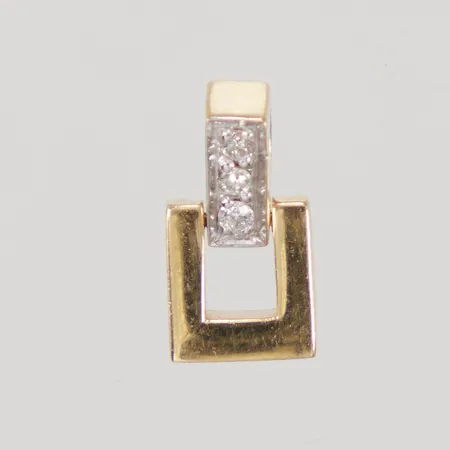 Hänge med diamanter infattade i vitguld, 3x ca 0,01ct, ca 7 x 11mm, GHA 18K Vikt: 1 g