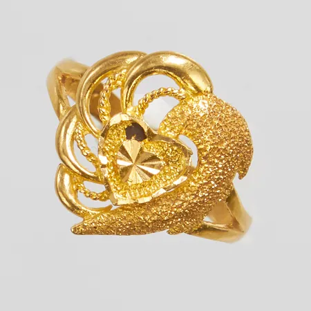Ring med genombrutet motiv, Ø16, bredd: 2,2-14,4mm, 21K Vikt: 2,5 g