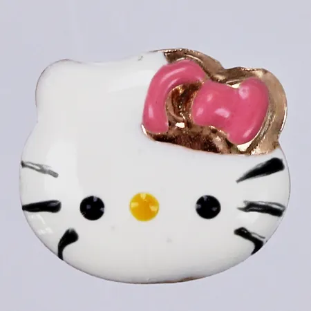 Udda örhänge, Hello Kitty, emalj, längd: ca 8mm, bredd: ca 9mm, saknar stoppers, 18K Vikt: 0,2 g