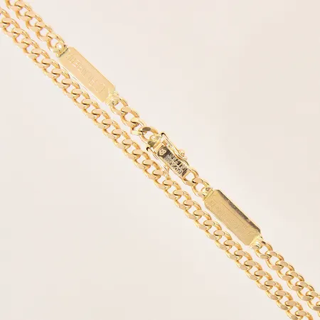 Kedja Pansar med 2st integrerade plattor, längd 52,5cm, bredd 4mm, gravyr, 18K  Vikt: 31,4 g