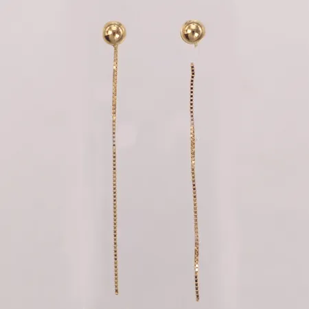 Ett par örhängen Venezia, längd ca 55mm, bredd 0,8-5mm, en trasig, 18K  Vikt: 1,4 g