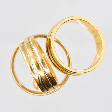 Diverse guld, gravyrer, defekter, 18K Vikt: 18,3 g