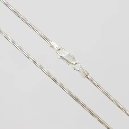Kedja Ormlänk, längd ca 60cm, bredd 2,5mm, Italien, 925/1000 silver Vikt: 16,1 g