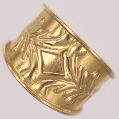 Ring, stl 16½, bredd 8-14mm, 18K  Vikt: 4 g