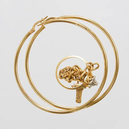 Diverse guld, skadat, spricka i ringskena, 18K Vikt: 9,6 g