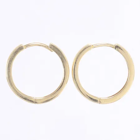Ett par örhängen, creoler, Ø19mm, bredd 3mm, ostämplade, 14K Vikt: 3,5 g